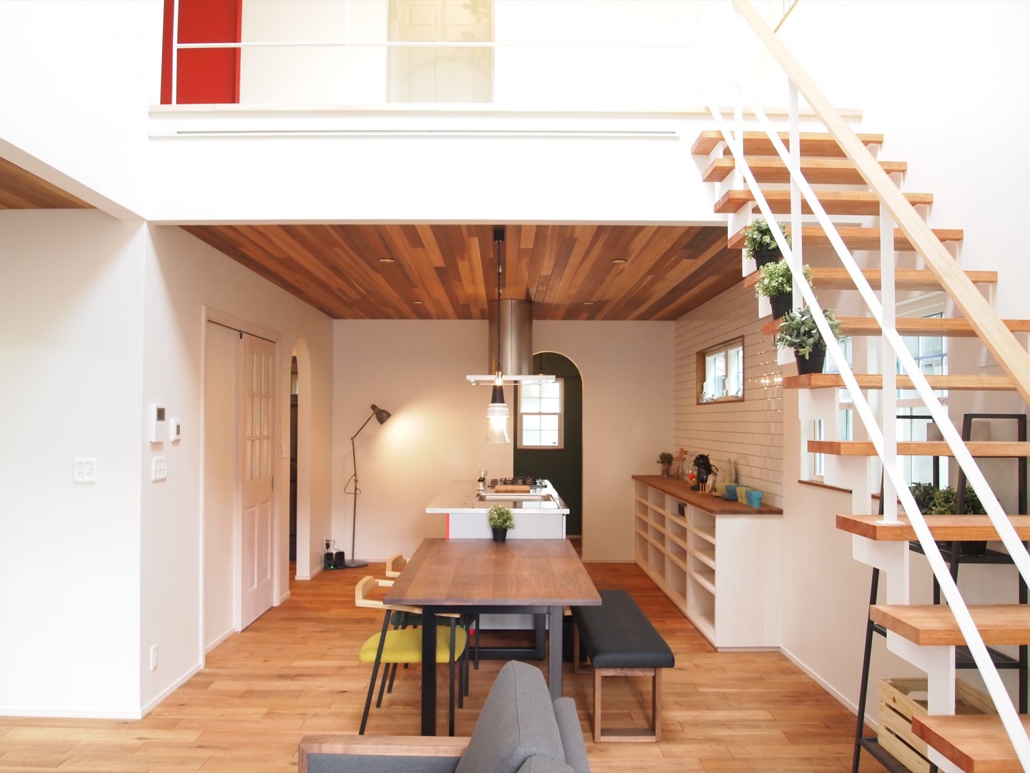 キッチンが主役の明るいお家 福井建設 自由設計の輸入住宅 山形市工務店